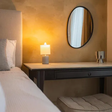 Dimora - A Spacious Luxury Penthouse In Town's Heart דירה