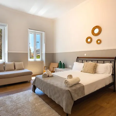 דירה Dimora - A Spacious Luxury Penthouse In Town's Heart *