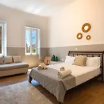 Appartamento Dimora - A Spacious Luxury Penthouse In Town's Heart *
