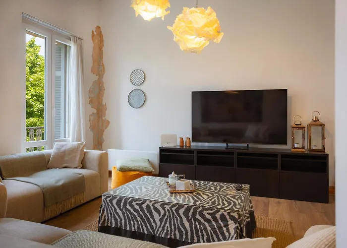 Dimora - A Spacious Luxury Penthouse In Town's Heart Apartment *